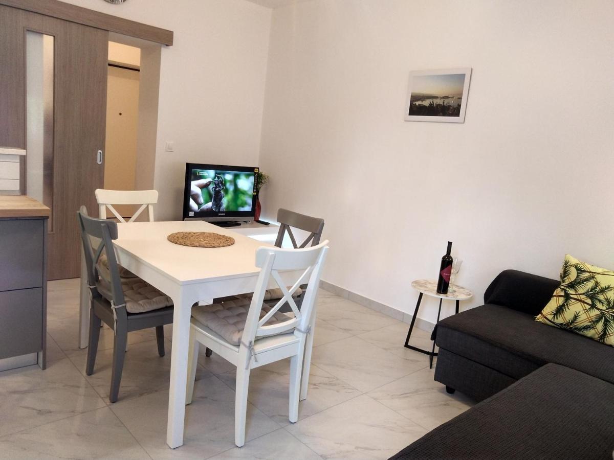 ספליט Deluxe Apartment Joia With Balcony On The Beach Bacvice, Free Parking, Old Town, Near Ferry Port מראה חיצוני תמונה