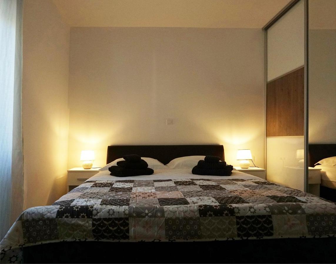 ספליט Deluxe Apartment Joia With Balcony On The Beach Bacvice, Free Parking, Old Town, Near Ferry Port מראה חיצוני תמונה